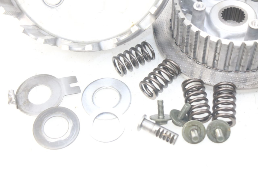 photo de FRIZIONE SUZUKI XF FREEWIND 650 (1997 - 2003) - Primo piano ad alta risoluzione