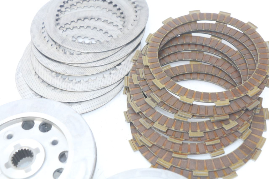 photo de FRIZIONE SUZUKI XF FREEWIND 650 (1997 - 2003) - Primo piano tecnico