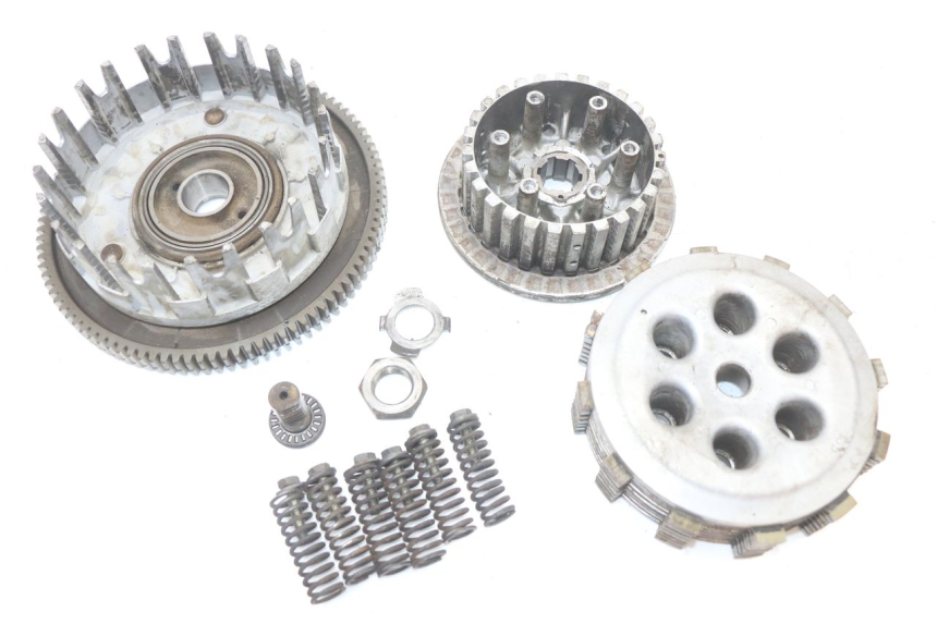 photo de FRIZIONE YAMAHA XJ F 900 (1983 - 1994) - Caratteristiche distintive