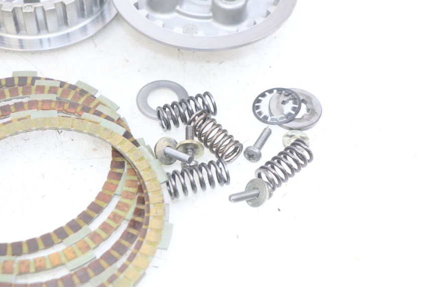 photo de FRIZIONE PEUGEOT XP6 50 (2006 - 2011) - Focus sulla struttura