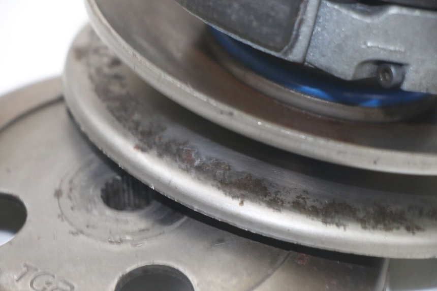 photo de FRIZIONE YAMAHA AEROX 50 (1997 - 2006) - Altra angolazione