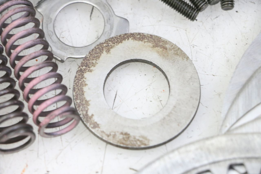 photo de FRIZIONE YAMAHA FZ6 FAZER S2 600 (2007 - 2011) - Zoom sullo stato d'uso