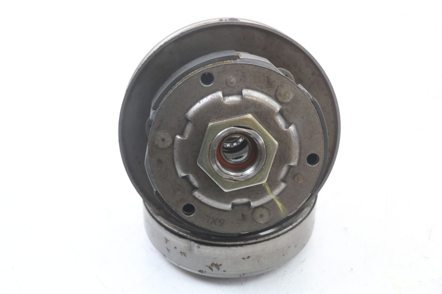 photo de FRIZIONE YAMAHA YP MAJESTY 125 (2002 - 2006) - Altra angolazione