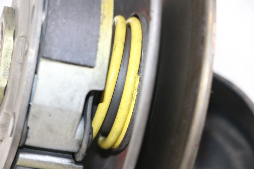 photo de FRIZIONE YAMAHA YP MAJESTY 125 (2002 - 2006) - Dettagli dei punti di fissaggio