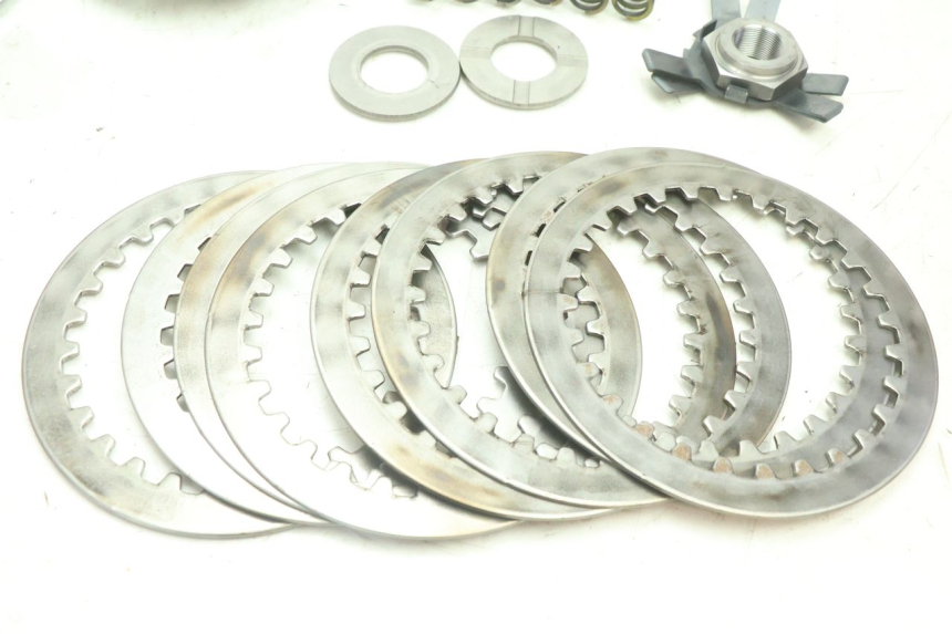 photo de FRIZIONE YAMAHA YZF R6 600 (2008 - 2009) - Zoom sullo stato d'uso
