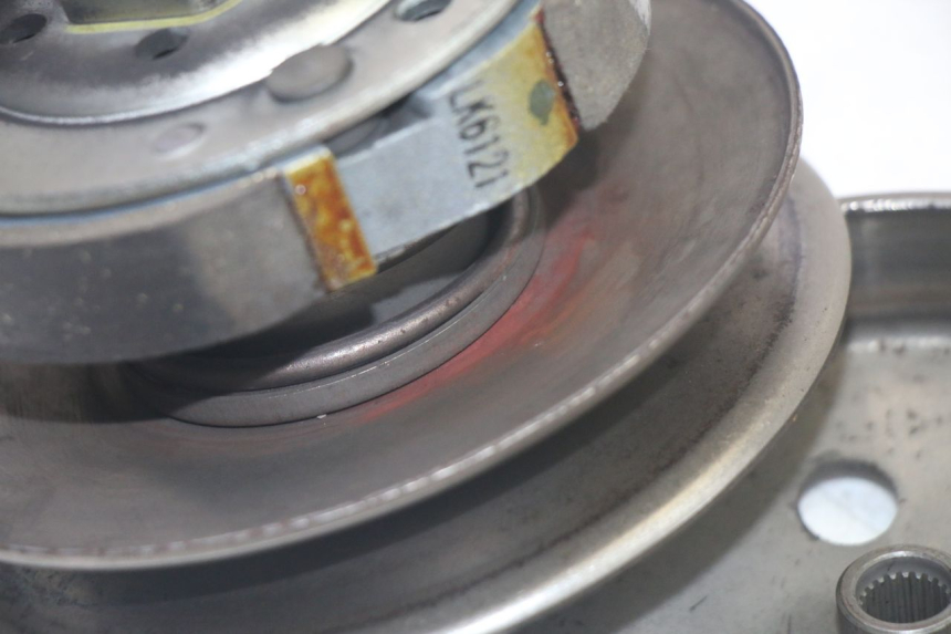 photo de FRIZIONE PIAGGIO ZIP 4T 50 (2018 - 2020) - Dettagli dei punti di fissaggio