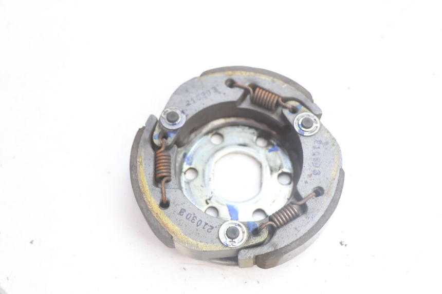 photo de FRIZIONE PIAGGIO ZIP IGET 4T 50 (2021 - 2023) - Altra angolazione