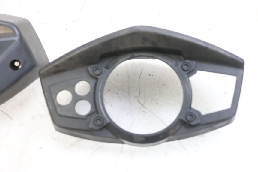 photo de Cornice del contachilometri YAMAHA BW'S BWS 125 (2010 - 2013) - Altra angolazione