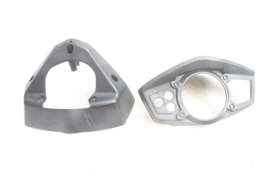 photo de Cornice del contachilometri YAMAHA BW'S BWS 125 (2010 - 2013) - Stato della superficie e materiale