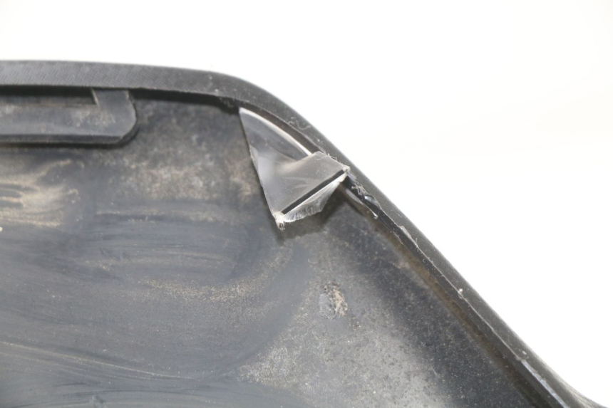 photo de Cornice del contachilometri SYM JOYMAX 250 (2013 - 2017) - Dettagli dei punti di fissaggio