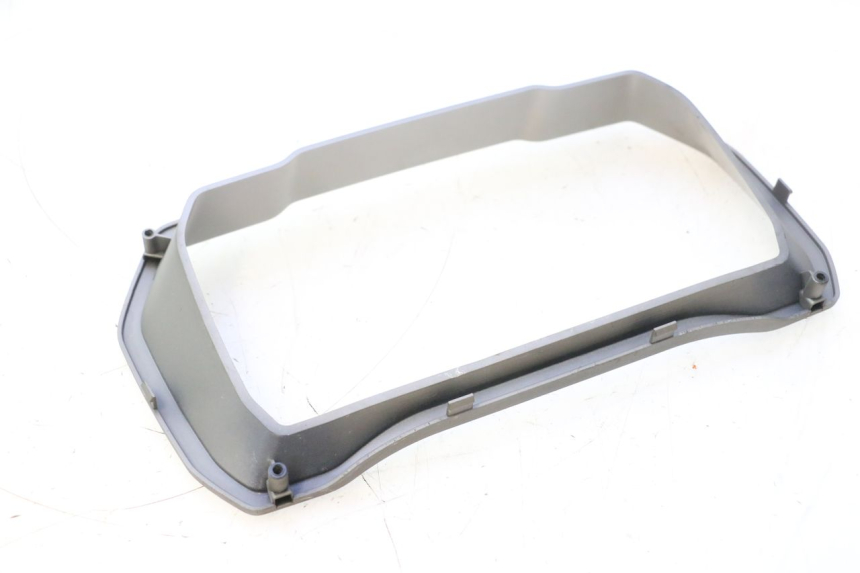 photo de CONTACHILOMETRI CARENA PIAGGIO MP3 HPE 530 (2022 - 2026) - Primo piano tecnico