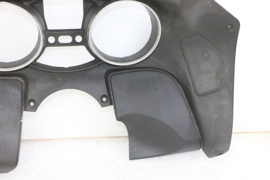 photo de CONTACHILOMETRI CARENA PIAGGIO MP3 LT 300 (2010 - 2016) - Dettagli dei punti di fissaggio