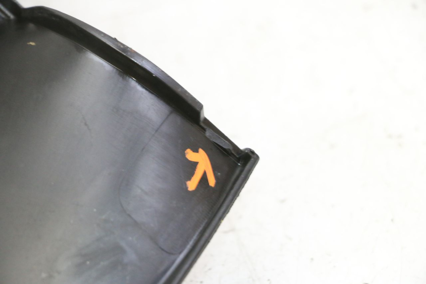 photo de CONTACHILOMETRI CARENA PIAGGIO MP3 LT 300 (2010 - 2016) - Dettagli dei punti di fissaggio