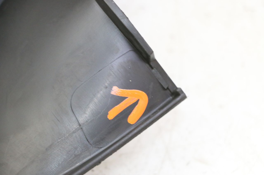 photo de CONTACHILOMETRI CARENA PIAGGIO MP3 RL 250 (2006 - 2010) - Zoom sullo stato d'uso