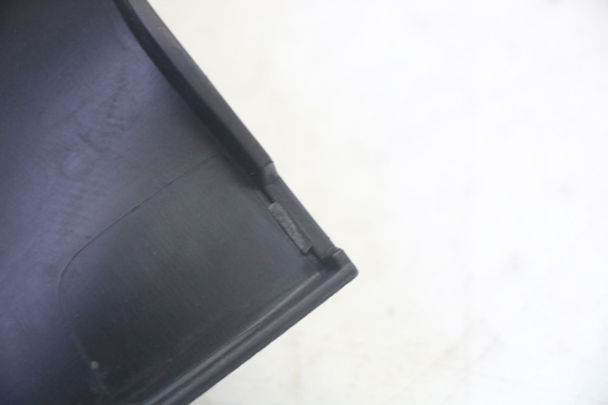 photo de CONTACHILOMETRI CARENA PIAGGIO MP3 RL 250 (2006 - 2010) - Primo piano tecnico