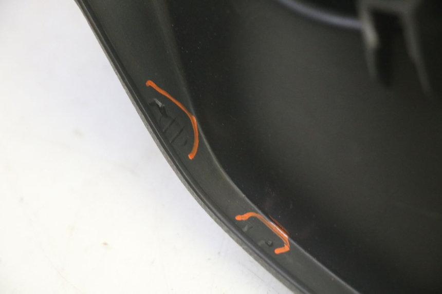 photo de CONTACHILOMETRI CARENA PIAGGIO MP3 RL 250 (2006 - 2010) - Stato della superficie e materiale