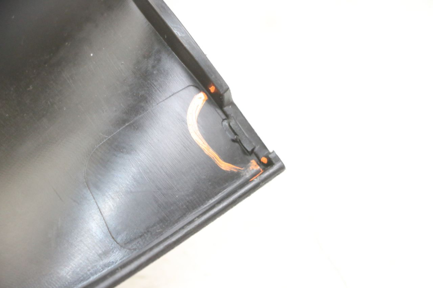 photo de CONTACHILOMETRI CARENA PIAGGIO MP3 RL 250 (2006 - 2010) - Zoom sullo stato d'uso