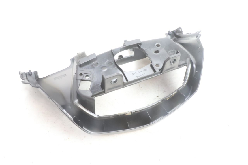 photo de CONTACHILOMETRI CARENA YAMAHA N-MAX NMAX 125 (2021 - 2024) - Primo piano tecnico