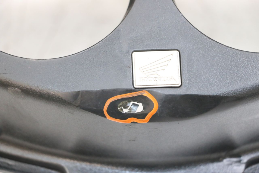 photo de CRUSCOTTO CONTOUR HONDA NTV DEAUVILLE 650 (1998 - 2001) - Dettagli dei punti di fissaggio