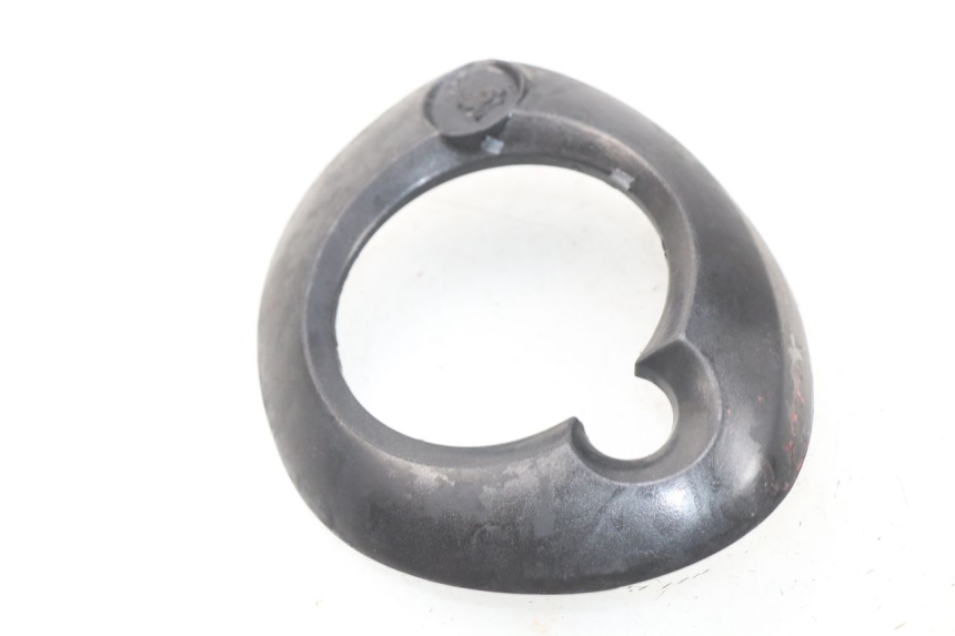 photo de Cornice del contachilometri MBK OVETTO ONE 2T 50 (2013 - 2017) - Dettaglio del componente