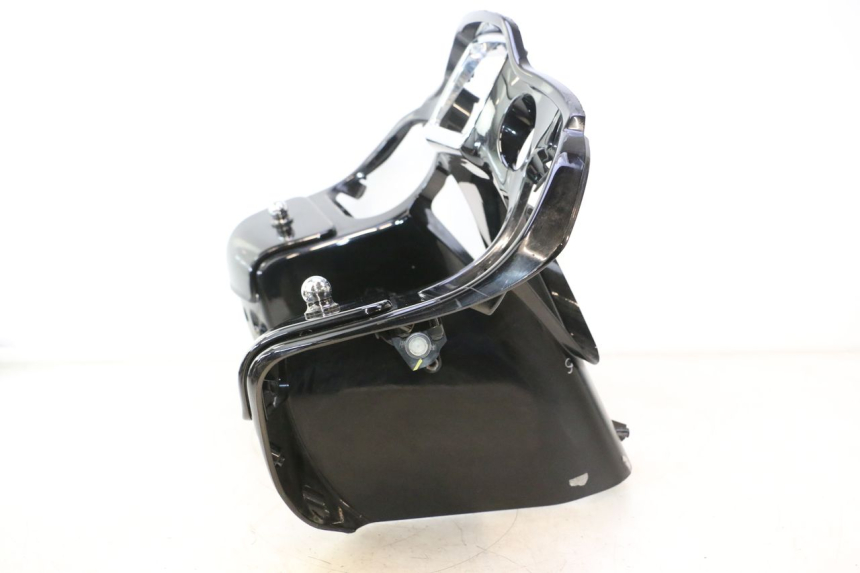 photo de CONTACHILOMETRI CARENA HARLEY DAVIDSON ROAD GLIDE FLTRXSE 1920 (2018 - 2022) - Dettagli dei punti di fissaggio
