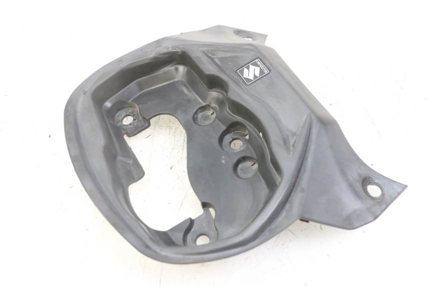 photo de Cornice del contachilometri SUZUKI GSX F GSXF 650 (2007 - 2015) - Dettagli dei punti di fissaggio