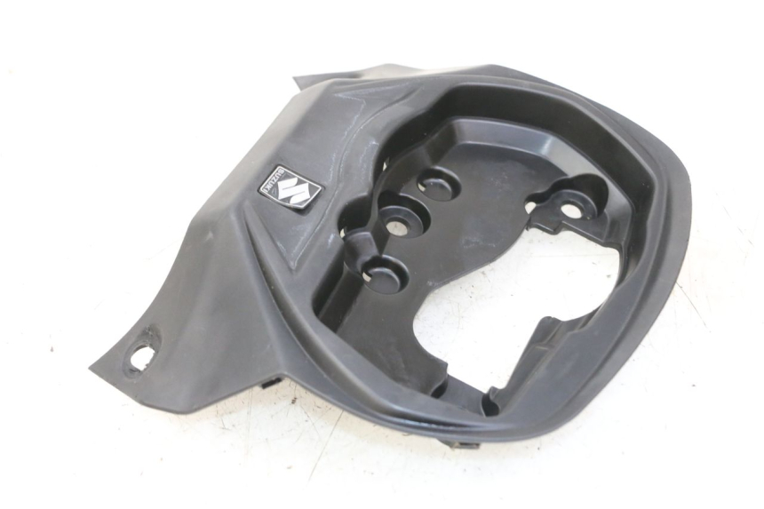 photo de Cornice del contachilometri SUZUKI GSX F GSXF 650 (2007 - 2015) - Stato della superficie e materiale