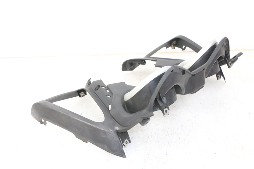 photo de CONTACHILOMETRI CARENA YAMAHA X-MAX XMAX ABS 250 (2010 - 2012) - Dettagli dei punti di fissaggio