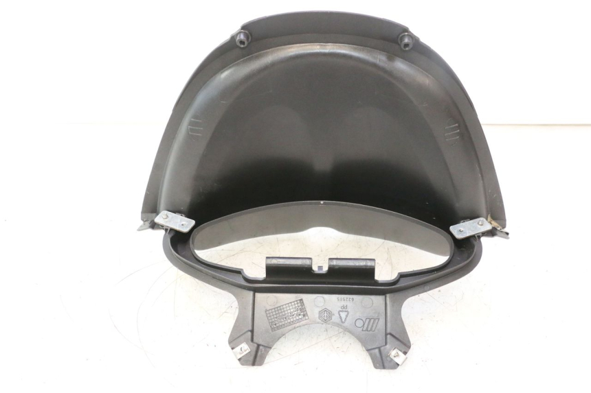 photo de CONTACHILOMETRI CARENA PIAGGIO X8 STREET 125 (2006 - 2007) - Primo piano tecnico