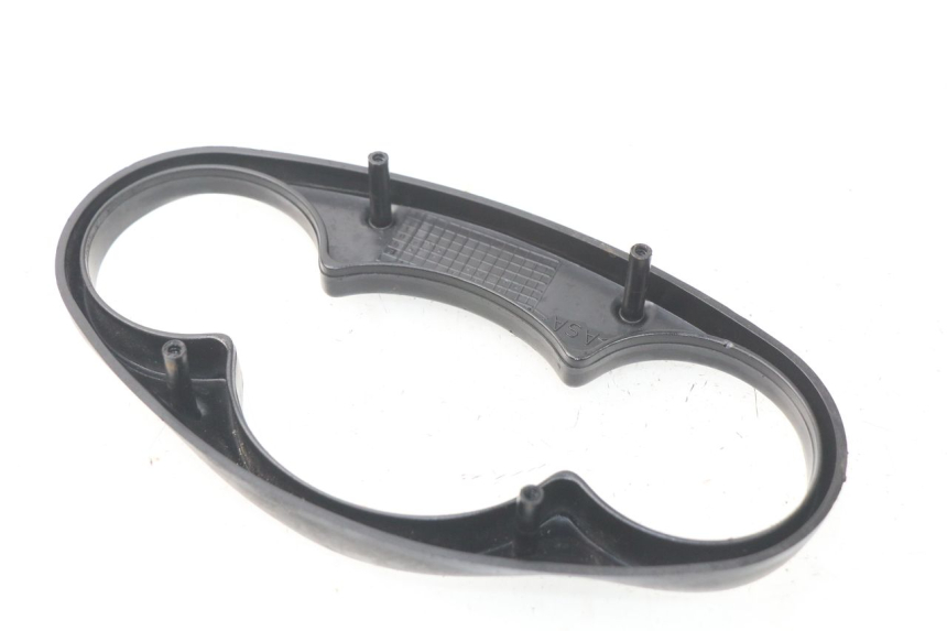 photo de Cornice del contachilometri YAMAHA YP MAJESTY 125 (1998 - 2001) - Dettaglio del componente
