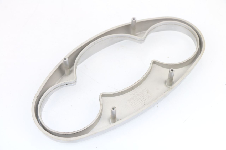 photo de Cornice del contachilometri YAMAHA YP MAJESTY 125 (2002 - 2006) - Dettaglio del componente
