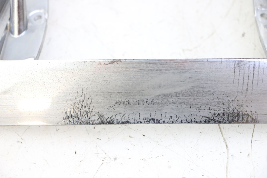 photo de COPERCHIO FANALE POSTERIORE PIAGGIO LXV 4T 50 (2009 - 2013) - Zoom sullo stato d'uso