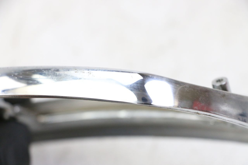 photo de CONTORNO LUCE POSTERIORE PIAGGIO VESPA LX 2T 50 (2005 - 2013) - Zoom sullo stato d'uso