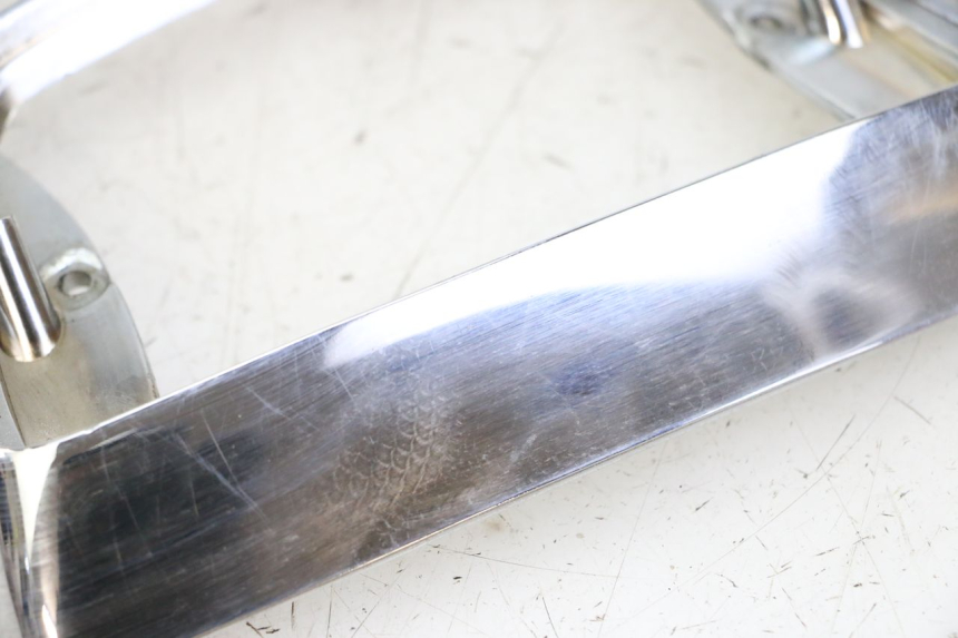 photo de CONTORNO LUCE POSTERIORE PIAGGIO VESPA LX 2T 50 (2005 - 2013) - Altra angolazione