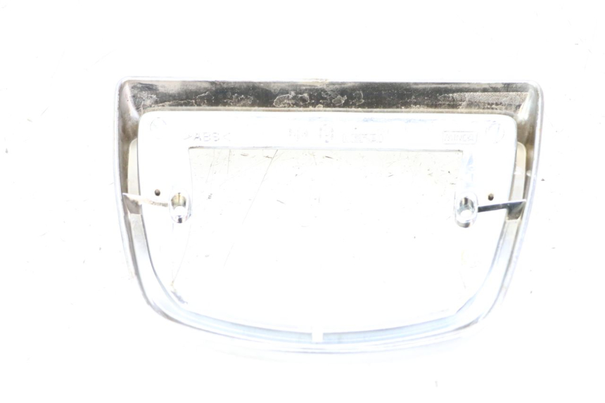 photo de CONTORNO LUCE POSTERIORE PIAGGIO VESPA LX 2T 50 (2005 - 2013) - Primo piano tecnico