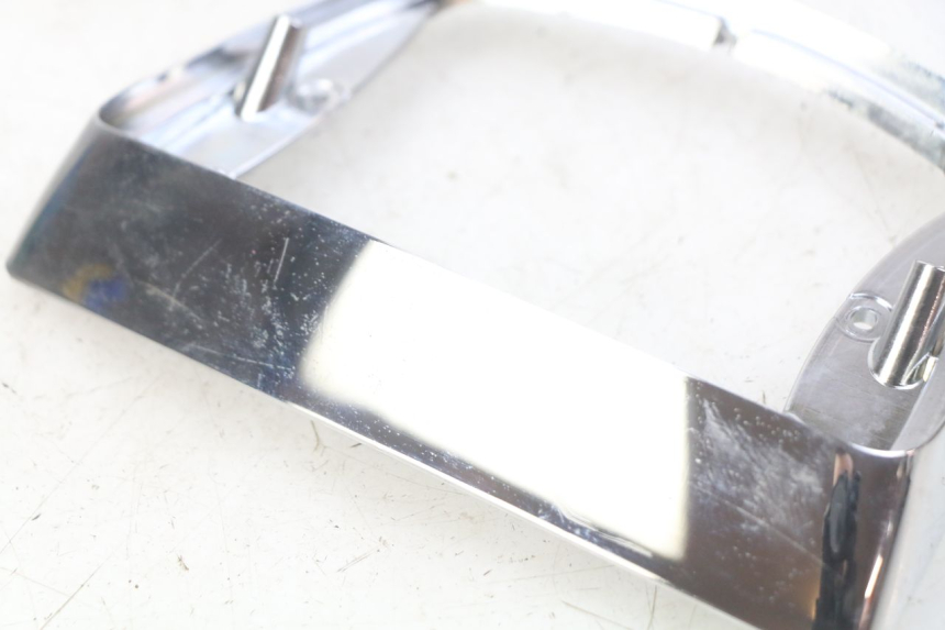 photo de CONTORNO LUCE POSTERIORE PIAGGIO VESPA LX 2T 50 (2005 - 2013) - Zoom sullo stato d'uso