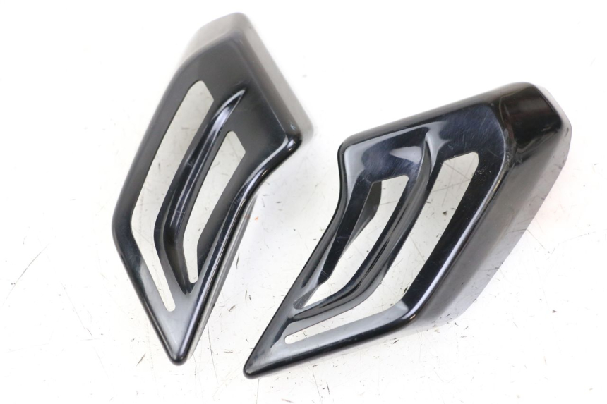 photo de COPERCHIO FANALE POSTERIORE YAMAHA YP T-MAX TMAX 530 (2017 - 2020) - Vista principale