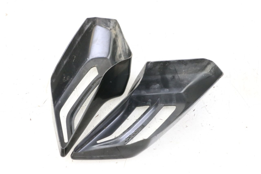 photo de COPERCHIO FANALE POSTERIORE YAMAHA YP T-MAX TMAX 530 (2017 - 2020) - Dettaglio del componente