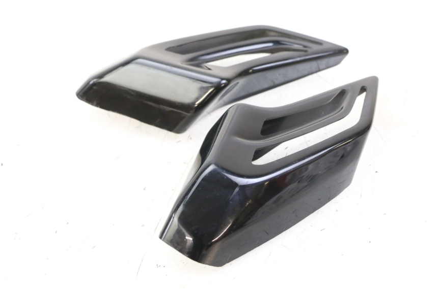 photo de COPERCHIO FANALE POSTERIORE YAMAHA YP T-MAX TMAX 530 (2017 - 2020) - Primo piano tecnico