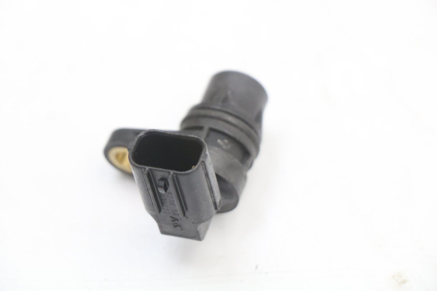 photo de ENTRATORE CONTACHILOMETRI HONDA PCX (JF47) 125 (2012 - 2013) - Altra angolazione