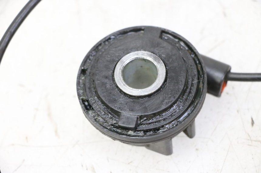 photo de TACHIMETRO RINVIO MAG POWER R-STREET 50 (2016 - 2025) - Stato della superficie e materiale