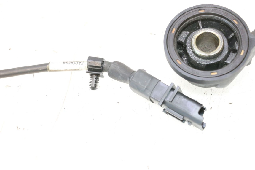 photo de TACHIMETRO RINVIO PEUGEOT SATELIS COMPRESSOR K15 125 (2006 - 2009) - Dettagli dei punti di fissaggio
