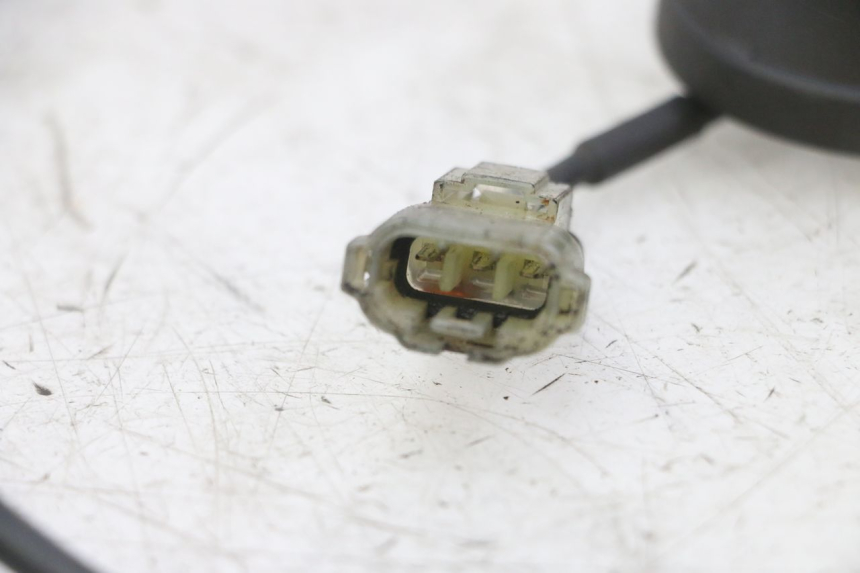 photo de ENTRATORE CONTACHILOMETRI YAMAHA XMAX X-MAX 125 (2006 - 2009) - Altra angolazione