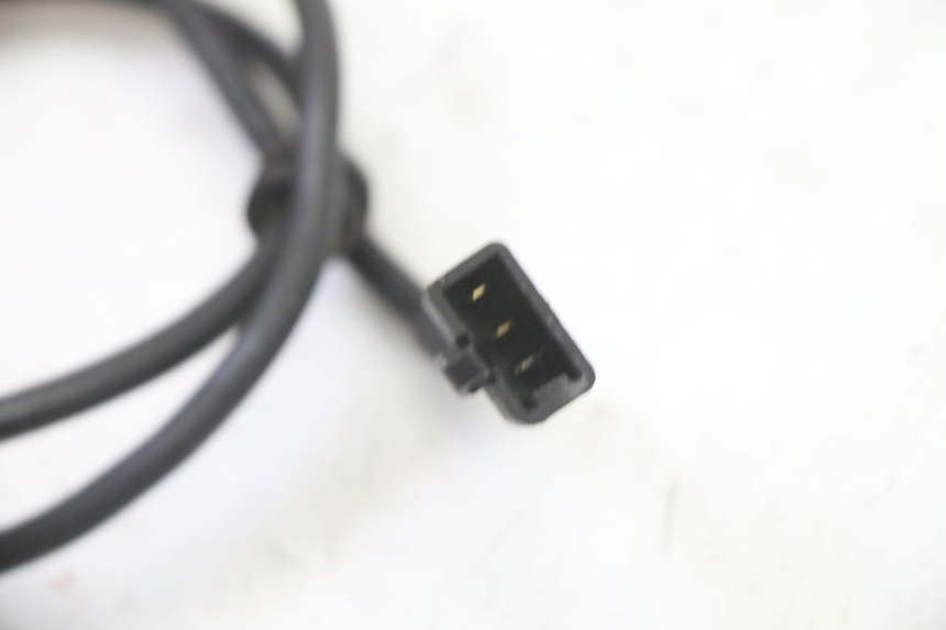 photo de ENTRATORE CONTACHILOMETRI PIAGGIO X9 EVOLUTION 125 (2003 - 2007) - Dettagli dei punti di fissaggio