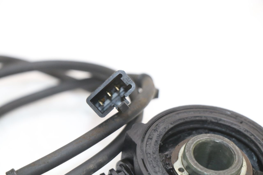 photo de INGRANAGGIO CONTACHILOMETRI PIAGGIO X9 125 (2000 - 2003) - Primo piano tecnico