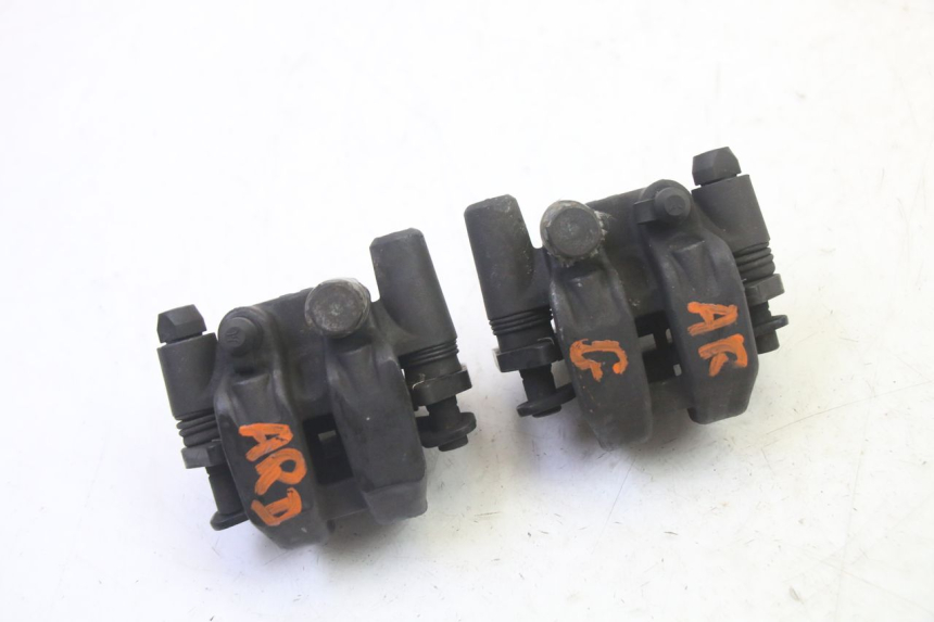 photo de PINZA FRENO POSTERIORE QUADRO 4 4D 350 (2015 - 2018) - Altra angolazione