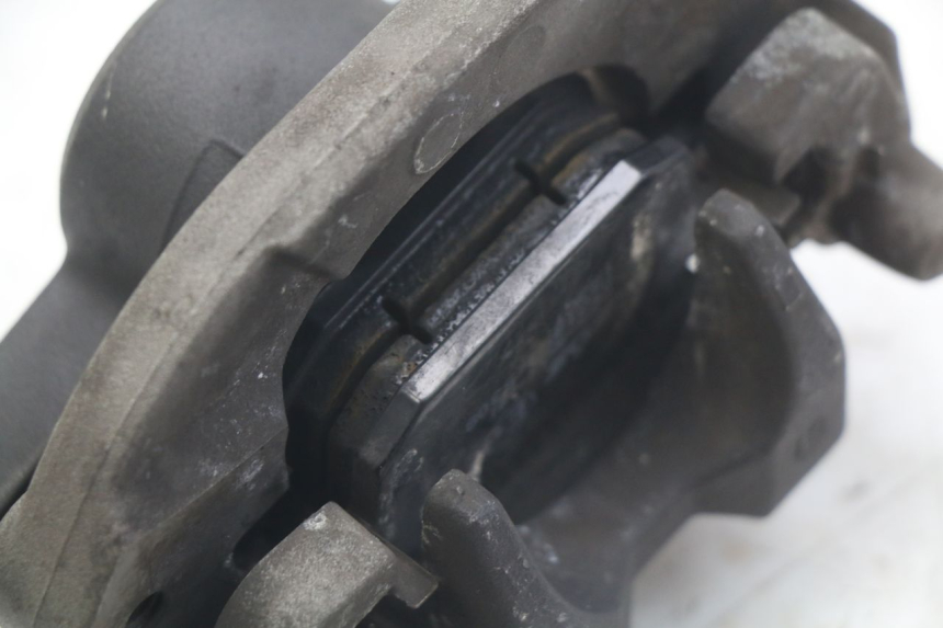 photo de PINZA FRENO POSTERIORE HONDA FORZA 125 (2015 - 2016) - Primo piano tecnico