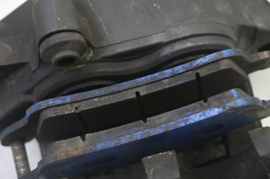 photo de PINZA FRENO POSTERIORE HONDA NTV DEAUVILLE 650 (2001 - 2006) - Primo piano tecnico