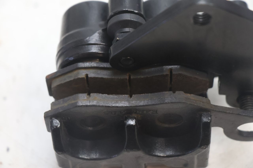 photo de PINZA FRENO POSTERIORE JM MOTORS R-MAX TECH 50 (2024 - 2026) - Dettagli dei punti di fissaggio