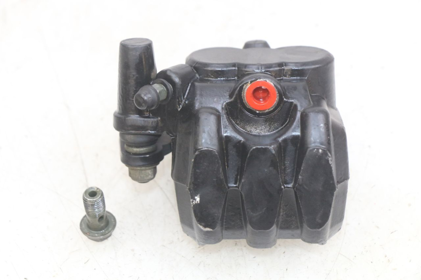 photo de PINZA FRENO POSTERIORE YAMASAKI ROADSTER 50 (2013 - 2018) - Primo piano tecnico